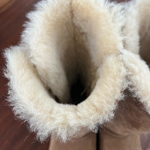 Ugg Bailey Button Triplet Boot- chestnut brown sz 6 - Picture 5 of 6